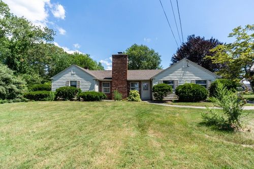 195 Barney Ave, Rehoboth, MA, 02769-1035 | Card Image