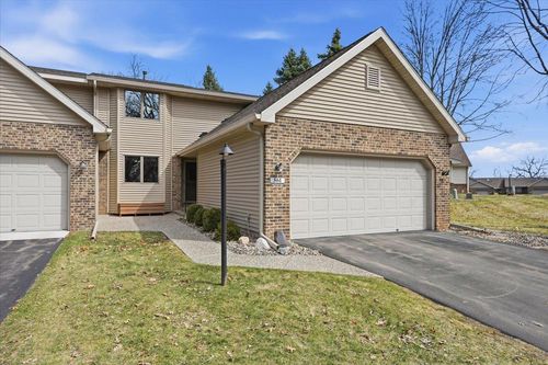 561 Deer Ridge Ln S, Maplewood, MN, 55119-6748 | Card Image