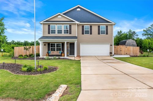 301 Rebecca Ave, Lexington, NC, 27295-9895 | Card Image