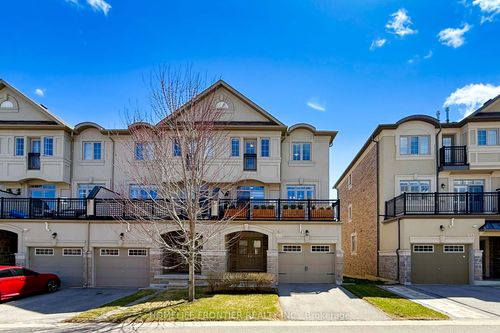 112 Puccini Dr, Richmond Hill, ON, L4E0W3 | Card Image
