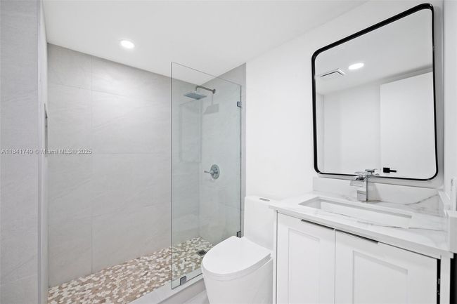 20620 Sw 120 Th Pl, House other with 3 bedrooms, 2 bathrooms and null parking in Miami FL | Image 24