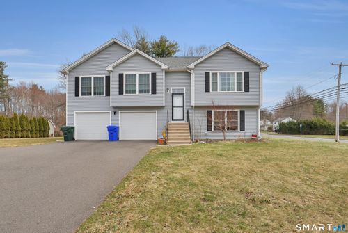 8 Callahan Ln, East Hartford, CT, 06118-2900 | Card Image