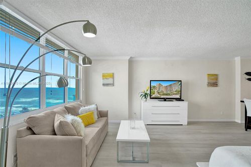 apt-903-2501 S Ocean Dr, Hollywood, FL, 33019-2612 | Card Image