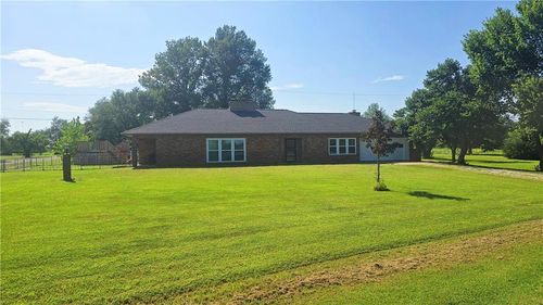 1480 215th St, Fort Scott, KS, 66701-8256 | Card Image