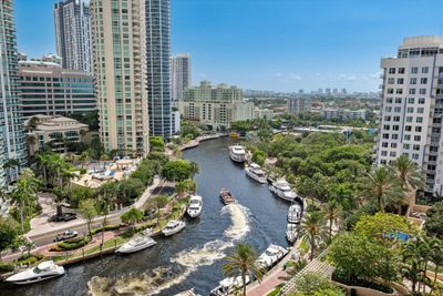 1521 - 511 Se 5th Ave, Condo with 2 bedrooms, 2 bathrooms and null parking in Fort Lauderdale FL | Image 3