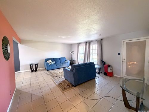 6830 Crown Rdg, San Antonio, TX, 78239-1514 | Card Image