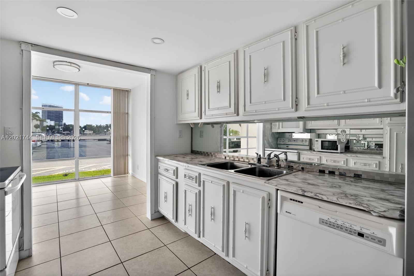 Residential in Hallandale Beach 4