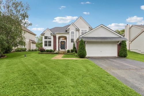 711 Brighton Cir, Port Barrington, IL, 60010-7039 | Card Image