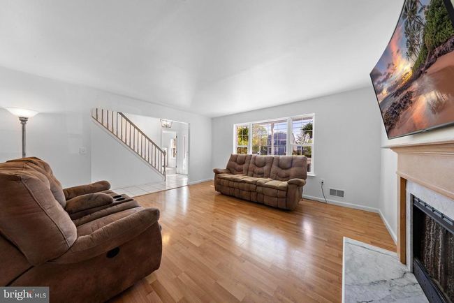 316 Nautilus Dr, House other with 3 bedrooms, 3 bathrooms and null parking in Manahawkin NJ | Image 6