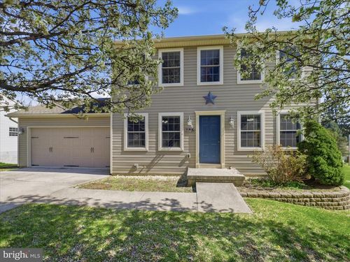 205 Crown Ct, WAYNESBORO, PA, 17268-1165 | Card Image