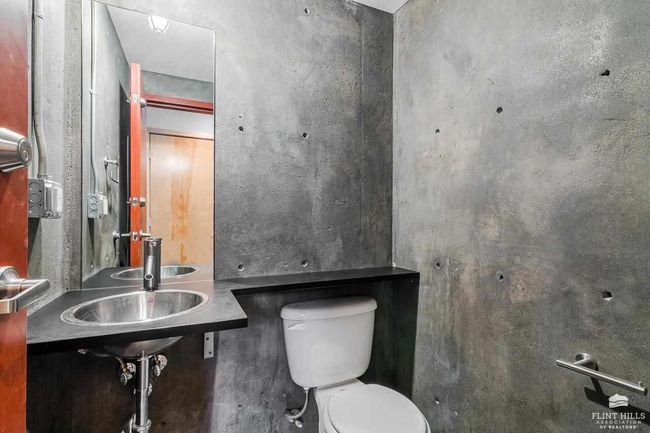 100 Silo Pl, Condo with 3 bedrooms, 3 bathrooms and null parking in Manhattan KS | Image 11