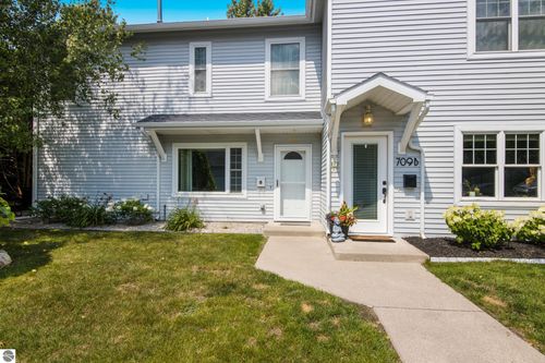 apt-a-709 Lake Ave, Traverse City, MI, 49684-3263 | Card Image