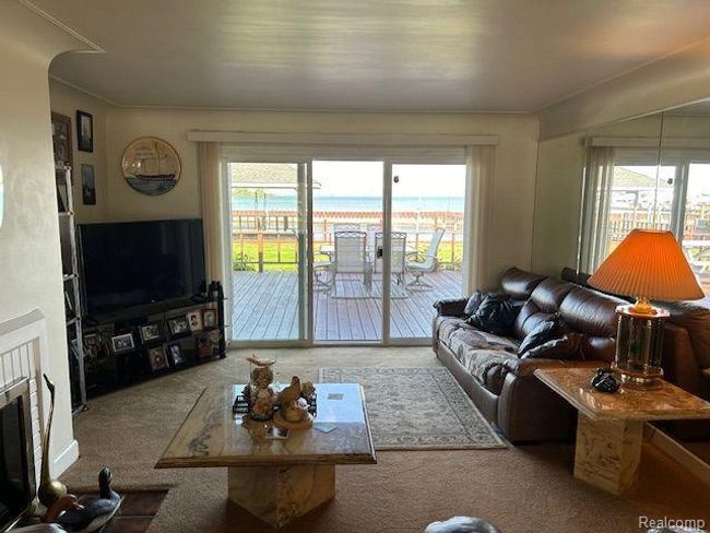 32241 N River Rd, House other with 3 bedrooms, 2 bathrooms and null parking in Harrison Twp MI | Image 6