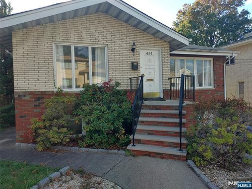 454 Westview Pl, Fort Lee, NJ, 07024-3917 | Card Image