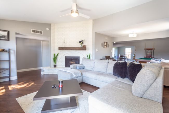 4924 Wagner Dr, House other with 4 bedrooms, 2 bathrooms and null parking in The Colony TX | Image 4