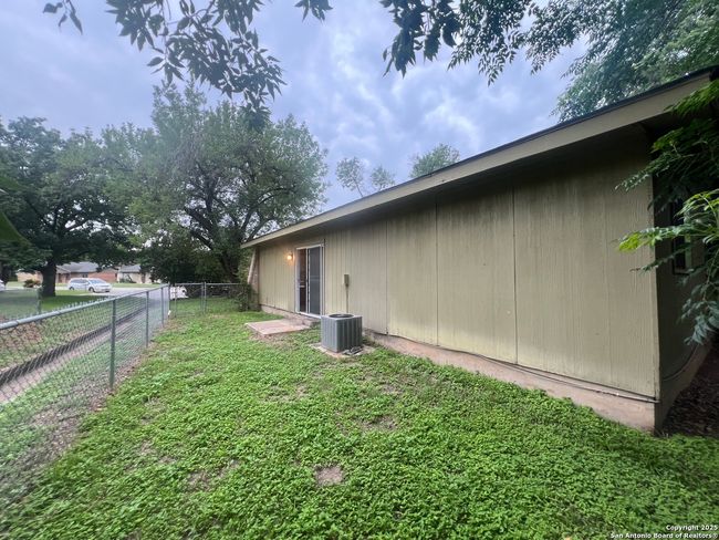 1524 Shannon Cir, Home with 2 bedrooms, 1 bathrooms and null parking in New Braunfels TX | Image 21