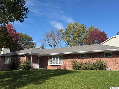 8032 Lowell Ave, Lincoln, NE, 68506-5931 | Card Image