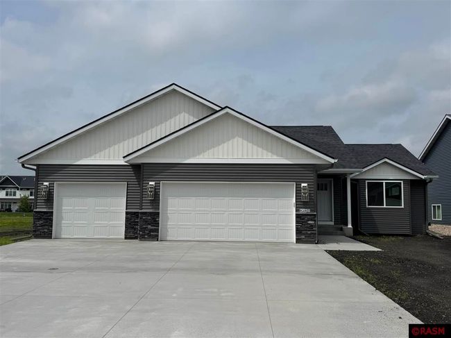 2024 Bluestem Dr, House other with 3 bedrooms, 2 bathrooms and null parking in Mankato MN | Image 4