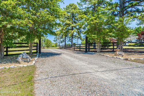 430 Huntland Rd, Vass, NC, 28394-2900 | Card Image