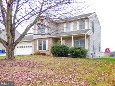 3361 Fox Meadow Drive, House other with 3 bedrooms, 2 bathrooms and null parking in DOVER PA | Image 2