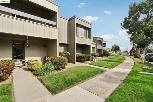 3523 Oleander Ave, Alameda, CA, 94502-7021 | Card Image