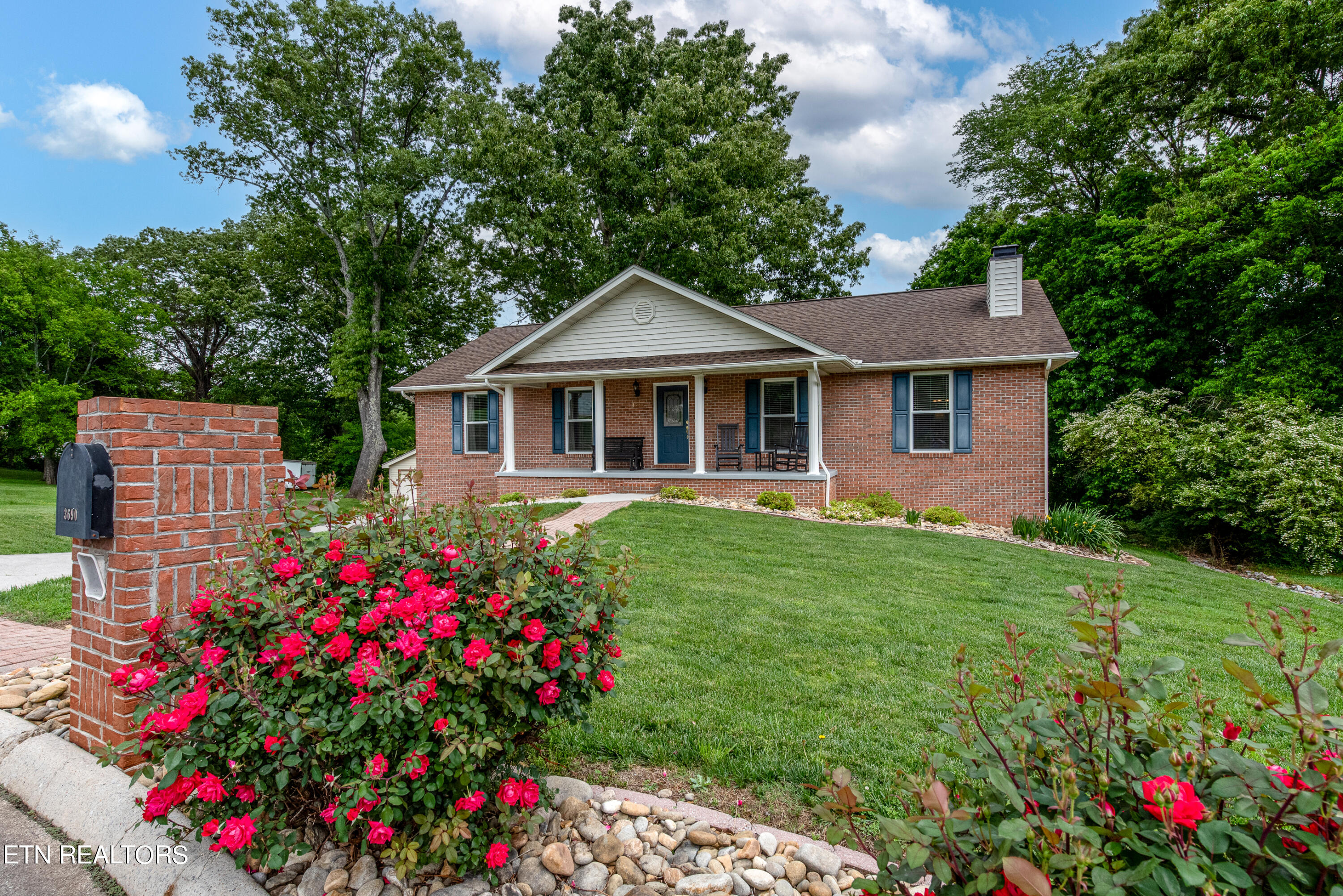 Deerstone Dr, Maryville, TN 37801