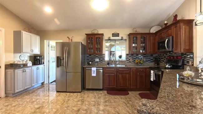 Kitchen | Image 12