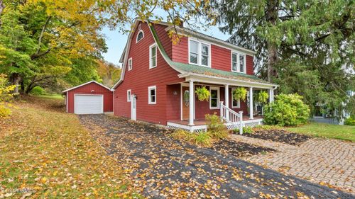 130 Laurel St, Lee, MA, 01238-1216 | Card Image