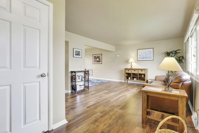 6871 Ardelle Dr, House other with 3 bedrooms, 3 bathrooms and null parking in Reynoldsburg OH | Image 5