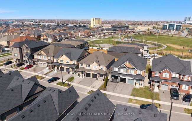 25 Velia Crt, House attached with 5 bedrooms, 4 bathrooms and 2 parking in Woodbridge ON | Image 44