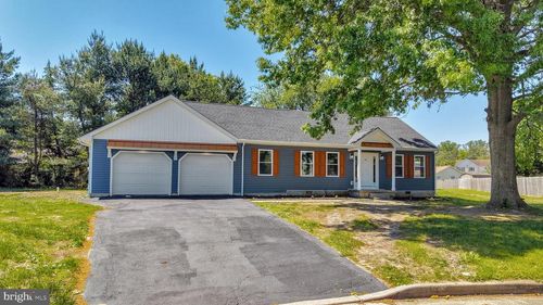 10 Newark Cir, Dover, DE, 19904-6010 | Card Image