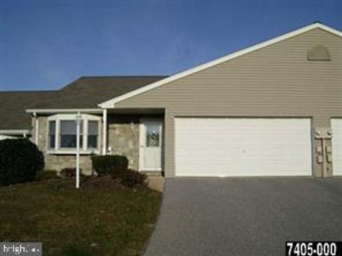 49-2426 Winterberry Ln, YORK, PA, 17406-1961 | Card Image