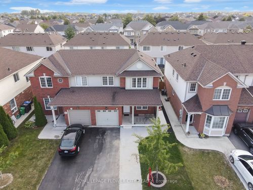 51 Sweetwood Cir, Brampton, ON, L7A2X7 | Card Image