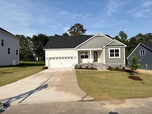 160 Golfview Ave, Benson, NC, 27504-4901 | Card Image