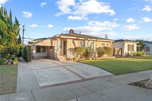 3342 Lewis Ave, Signal Hill, CA, 90755-4706 | Card Image