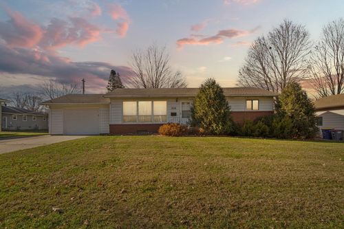 856 Valley View Rd, Faribault, MN, 55021-6646 | Card Image