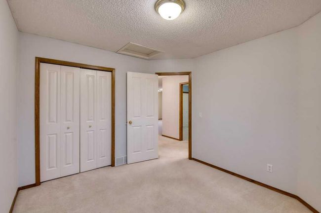 321 Douglas Ridge Pl Se, House detached with 3 bedrooms, 2 bathrooms and 2 parking in Calgary AB | Image 35
