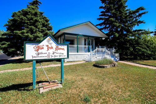 10215 102 St, Grande Prairie, AB, T8V2W1 | Card Image