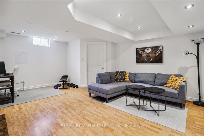 2403 Emerson Dr, House attached with 3 bedrooms, 4 bathrooms and 1 parking in Burlington ON | Image 28