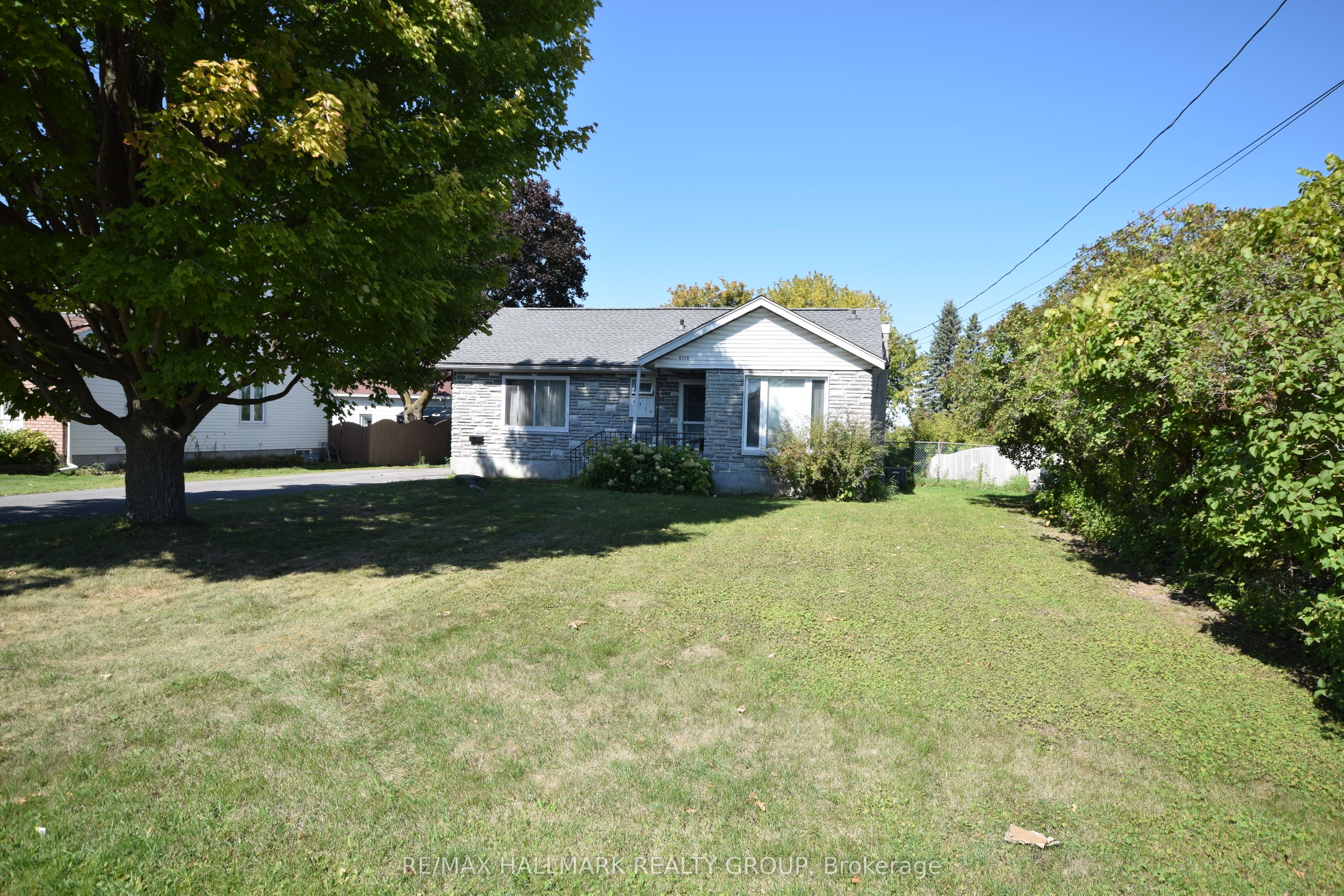 6719 Barsona Pl, Sold in Orléans - eXp Realty