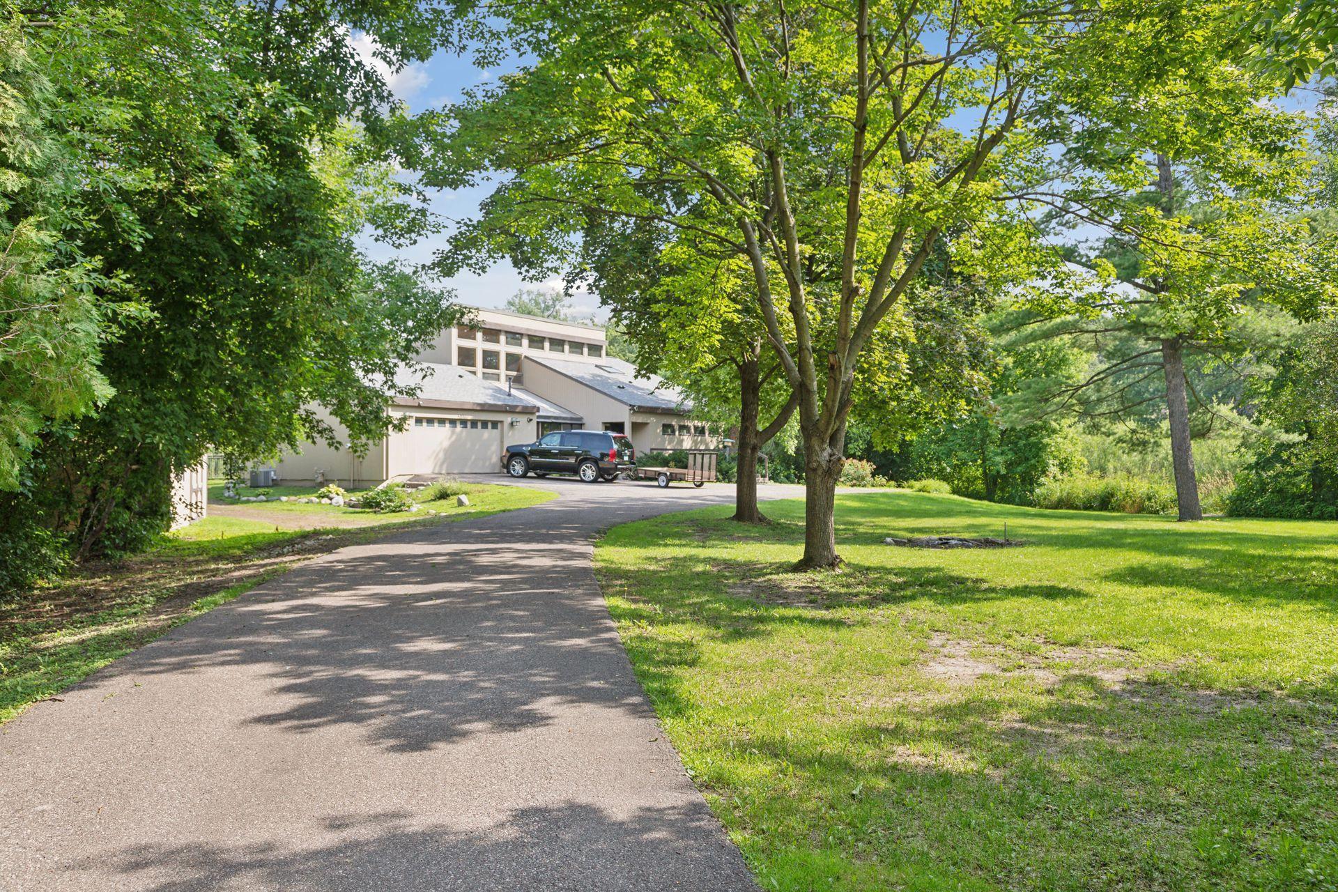 County Road B2 , Saint Paul, MN 55117