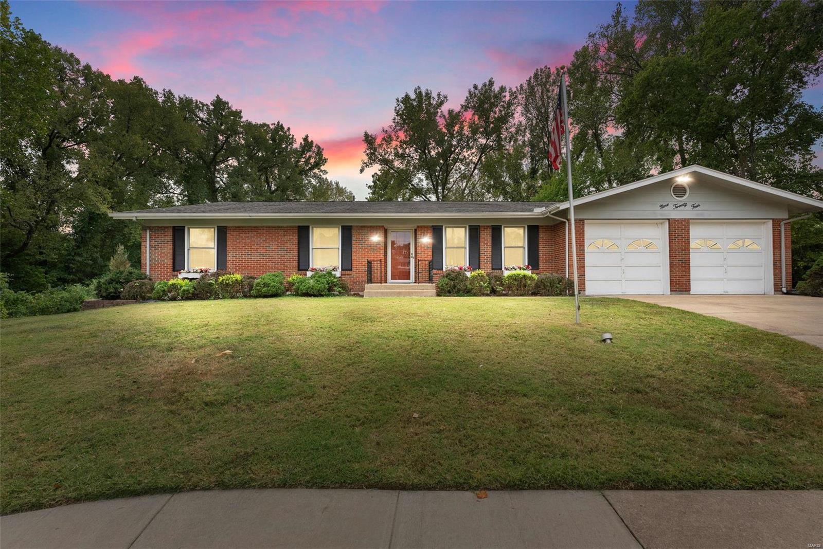 Ruth Dr, Saint Charles, MO 63301