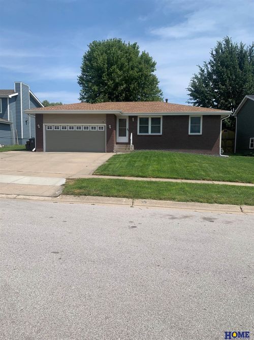 606 W Burt Dr, Lincoln, NE, 68521-3810 | Card Image