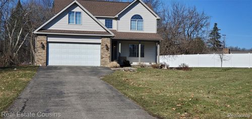 1520 Eden Gardens Dr, Fenton, MI, 48430-9615 | Card Image