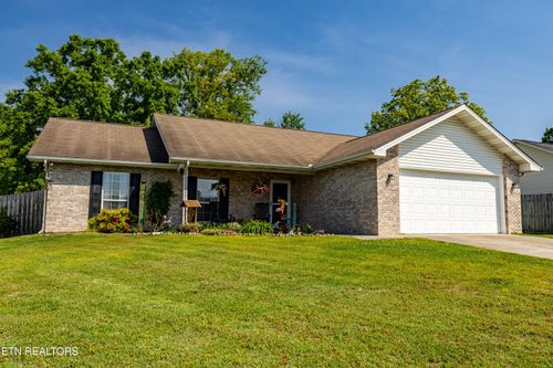 2122 Autumn Oak Cir, Maryville, TN, 37801-8299 | Card Image