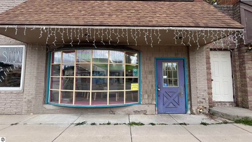 2433 N Main St, Central Lake, MI, 49622-9271 | Card Image