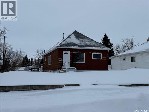 455 4 Ave E, Melville, SK, S0A2P0 | Card Image
