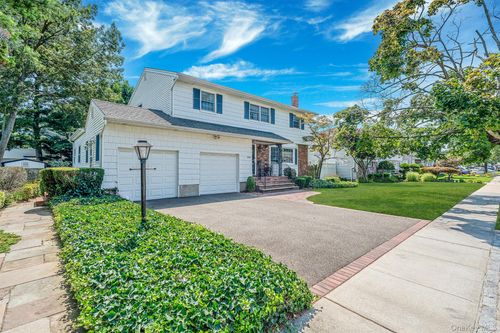 4090 Sherrey Ct, Seaford, NY, 11783-1432 | Card Image