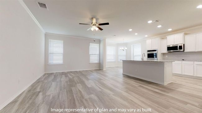 604 Sydney Blvd, House other with 5 bedrooms, 3 bathrooms and 3 parking in Thorndale TX | Image 14