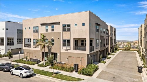 1698 Hollyleaf Ter, Montebello, CA, 90640-2280 | Card Image